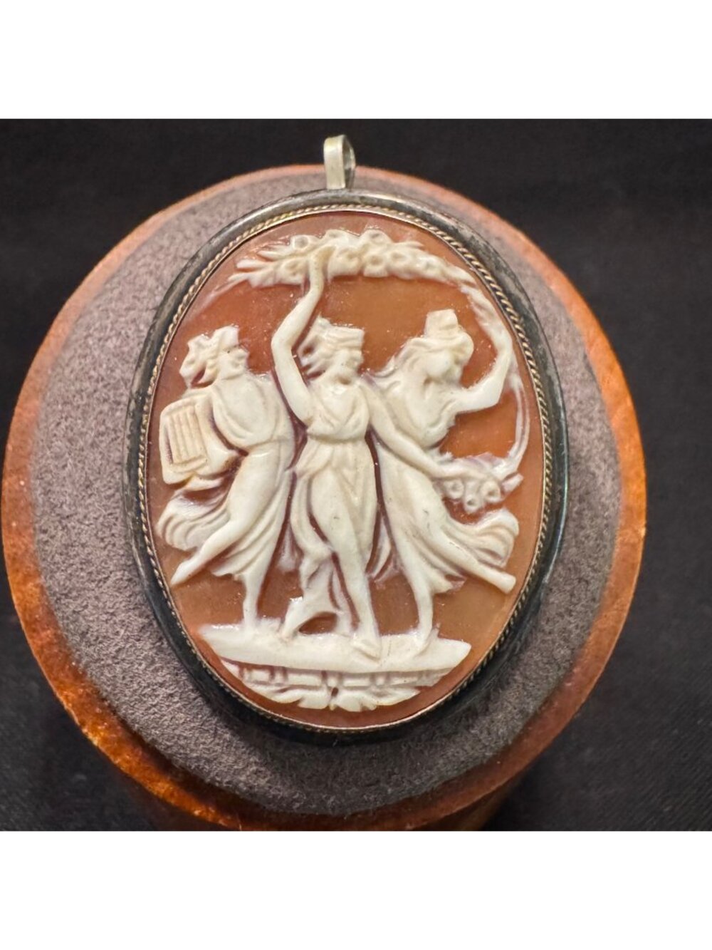 800 Silver Three Dancing Ladies Carved Shell Pin Brooch Size 1.5" Length
